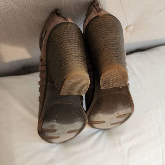 Fergalicious by Fergie Tan Heel Booties Ankle Boots Size 8.5 - Picture 5 of 5